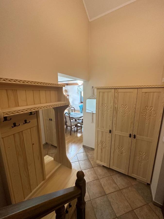 Apartment In Highlander Style With View On Giewont & Tatra Mountain